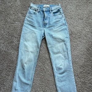 Abercrombie & Fitch High Rise Curve Love Jeans